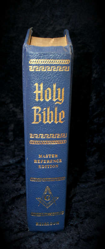 Large Masonic Master Reference  Edition Holy Bible Masonic Red Letter Edition as new