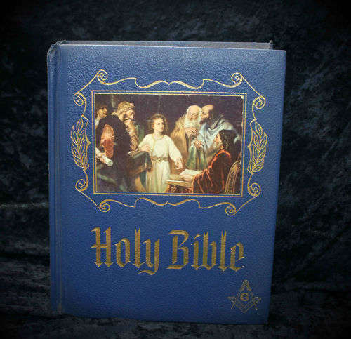 Large Masonic Master Reference  Edition Holy Bible Masonic Red Letter Edition as new