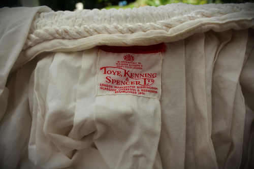 a White Masonic Robe-Scottish