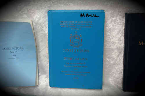 English Mark Apron 400x355mm and 3 books Mark Rituals
