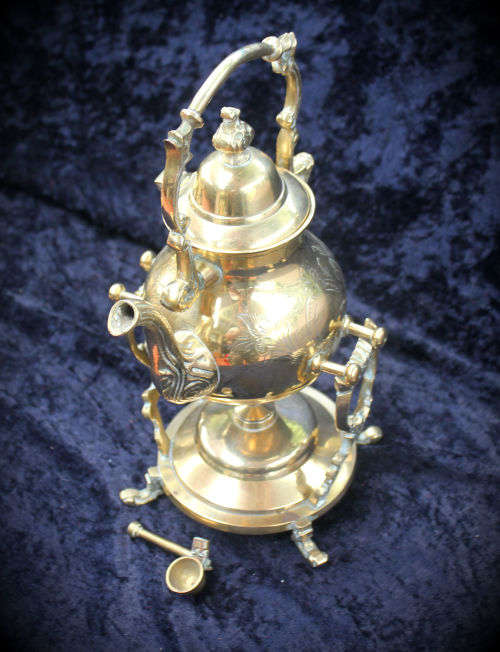 Brass Kettle on Stand with Burner- snuffer hinge broken 1.295kg -290x180x150mm