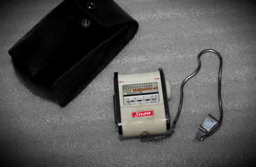 Vintage Gossens `Sixon` exposure meter with Color Finder with Case