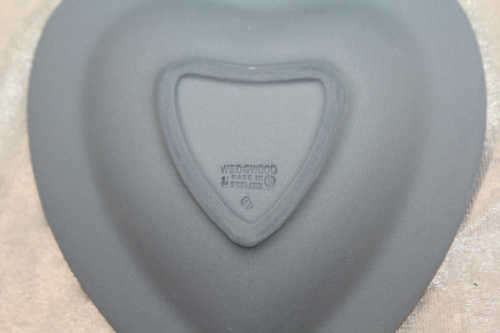 Wedgewood Blue Heart Shape tray still in box -box=130x130x25mm