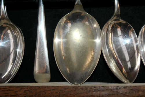 Viners Cutlery set The NorwicH Cabinet- 94pc in lockable Oak Cabinet -see more