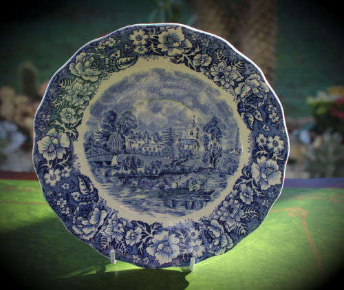 Vintage BRAY BUCKS Thames River Scenes by Palissy Pottery Stafforshire England 185mm