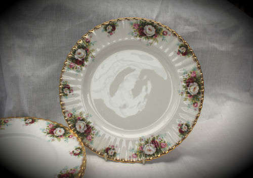 1960's Royal Albert Celebration Dinner plate -never been Used- 265mm "BID IS FOR  1"_6 available