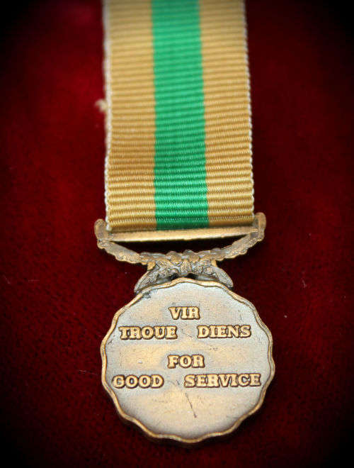 vintage SADF Mini Good Service Medal - Vir Troue Diens Medalje