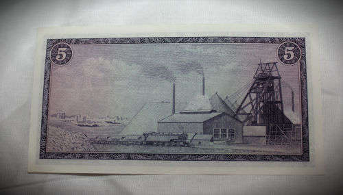 1975 -S.A Reserve Bank T.W De Jongh R5 Note F291-842732-Uncirculated