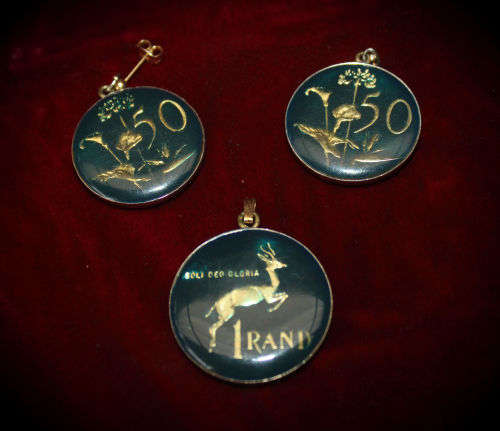 1979 R1 coin (Nicolaas J. Diederichs) turned into a pendant and 1966 and 1983 50c coins into earings
