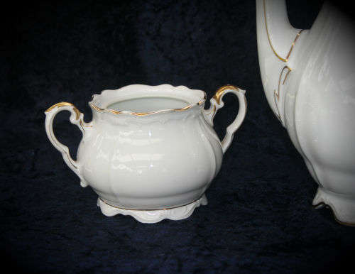Vintage Bavaria Teapot and Sugar bowl (Pot Lid Chipped and no lid for sugar bowl see photos