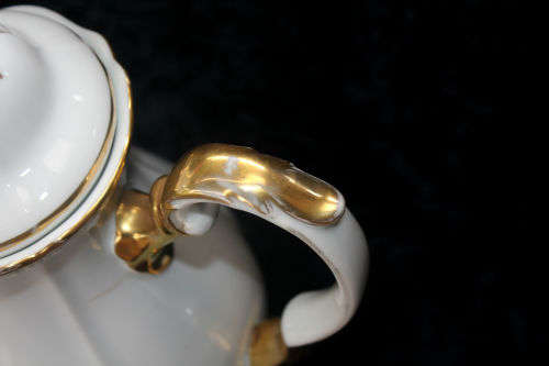 Vintage Bavaria Teapot and Sugar bowl (Pot Lid Chipped and no lid for sugar bowl see photos