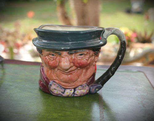 Vintage Royal Doulton Toby Jug Tony Weller 80x115x90mm