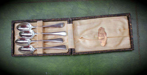 Antique John Sherwood & Sons Silver Plated Finest Finish Spoon set in Origanal Box 25x142x87mm