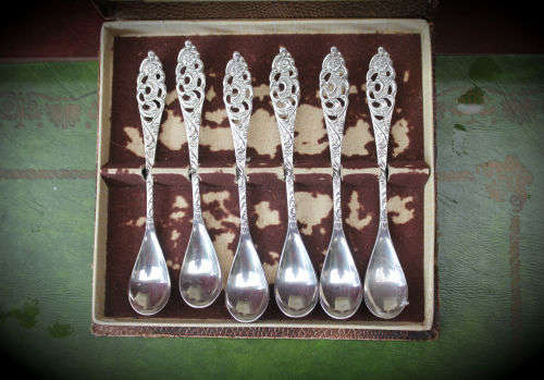 Antique Zola Silver Plated spoon set Hall Marked E Zola 90 (90g Silver) Nederland in origanal box