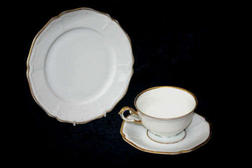 Vintage Bavaria Trio cup 52x96mm saucer 145mm side plate 196mm Bid is for 1 of 5 trios