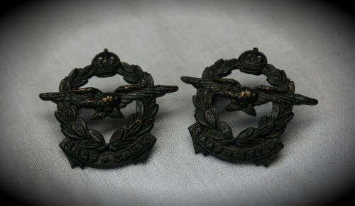 Vintage 2 x S.A.A.F Airforce /S.A.L.M Lugmag Cap Badges 36x33mm