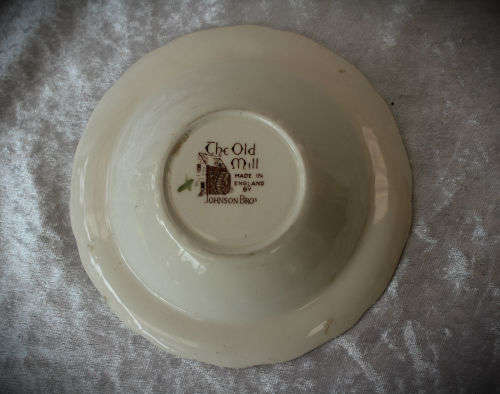 Vintage Bowl THE OLD MILL by Jhonson Bros made In England   35x168mm