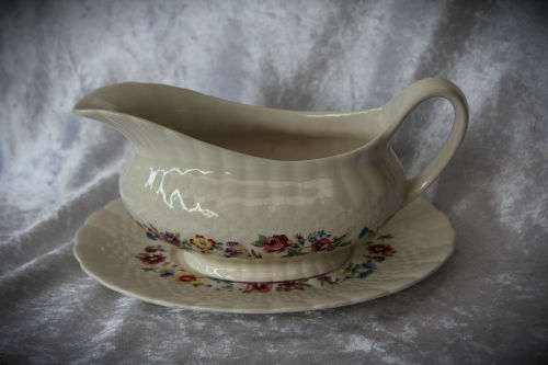 Vintage Gravy Boat and saucer Solian Ambassador ware Simpsons Potters Cobridge England