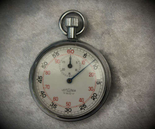 Vintage Lemania Troy Swiss stopwatch in an excellent condition.50x70x15mm