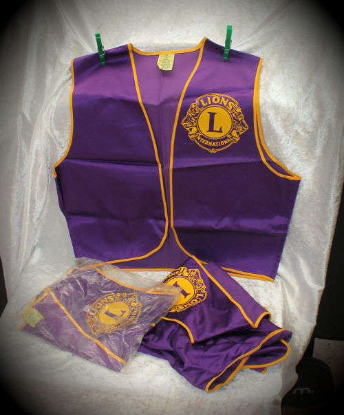 3 X Medium LIONS International Vests as New