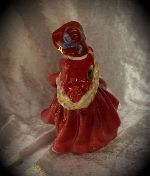 Vintage Royal Doulton Doll "Top O'The Hill Copr 1937 HN1834 190x137mm