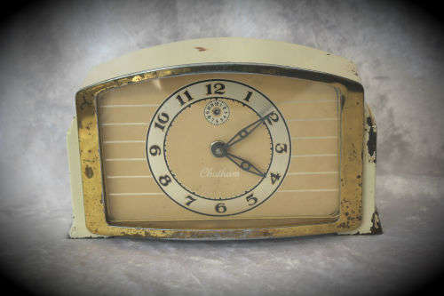 Vintage Chatham Windup Alarm Clock-Lux Clock MFG Waterbury.Conn.USA-Not working