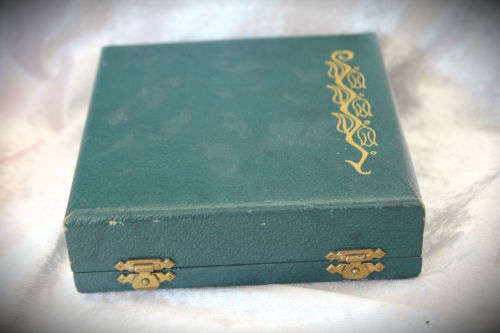 6 Vintage Angora Silver Plated Pastry / Cake Forks & Server in origanal box -box hinge need a pin