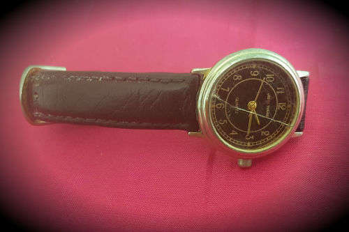 Vintage JETIME watch JAPAN Movement - Glass Cracked -working -new Battery-Leather strap 32mm