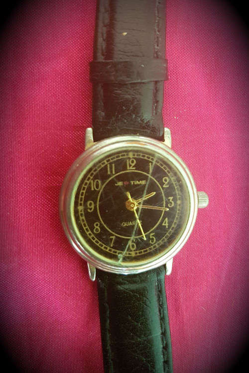 Vintage JETIME watch JAPAN Movement - Glass Cracked -working -new Battery-Leather strap 32mm