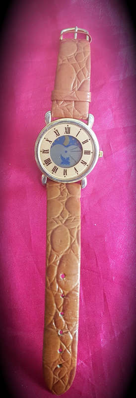 Vintage Readers Digest watch with leather strap- Working -new Battery
