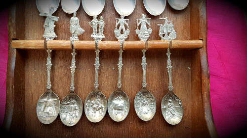12 Vintage EPNS spoons on wooden wall Rack 300x200x62mm