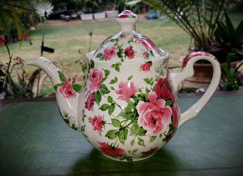 Victorian ROSE By William James Fine Stoneware Teapot 190x245x140mm
