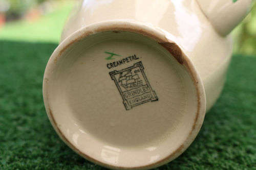 Antique Grindley CREAMPETAL Teapot England - small chip on Base 175x200mmm