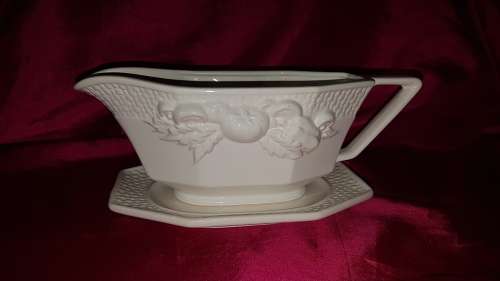 Harvest Weave GRAVY BOAT By HIMARK Japan-Ivory- vegetable pattern 100x234x127mm