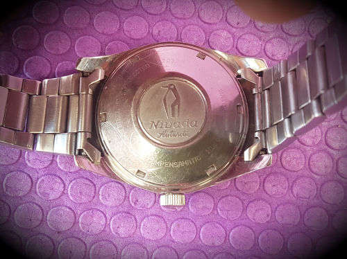 1960's Nivada Antarctic Diver Mens Automatic watch 57037 -RUNS AND STOPS need service or repairs