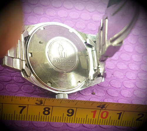 1960's Nivada Antarctic Diver Mens Automatic watch 57037 -RUNS AND STOPS need service or repairs