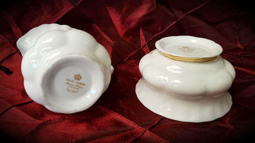 Royal Albert Val D'Or sugar pot (60x109mm) and creamer (105x118mm)