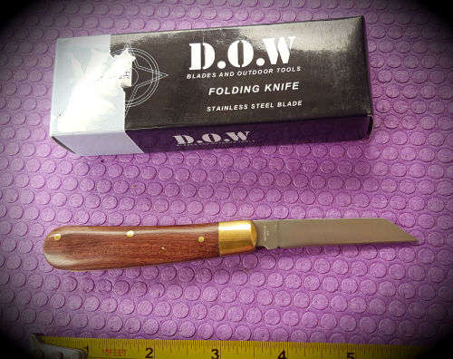 D.O.W  Folding Knife no K2850 Stainless 440 with Leather Sheath  -unused in Box .