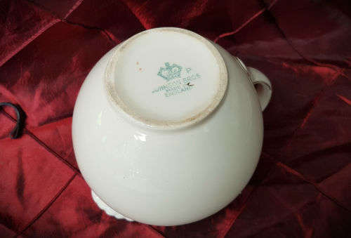 Vintage Johnson Bros Creamer made in England 127x160x125mm
