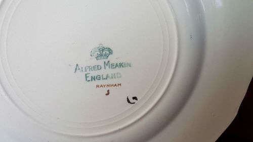 Small Vintage Alfred Meakin RAYNHAM Plate 178mm