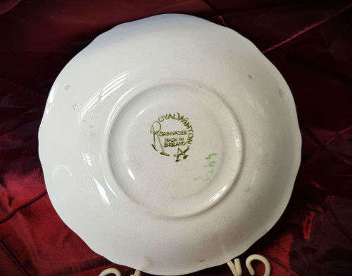 Vintage Royal Winton Grimwades Duo -saucer 144mm cup= 67x88mm