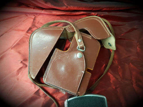 Vintage Pentaka 8 Movie camera Carl Zeiss  2/12.5mm- in Leather Bag