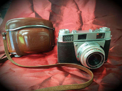 Vintage Kodak Retina-Xenar 35mm Camera F:2.8/50mm Schneider-Kreuznach Lens See condition with Bag