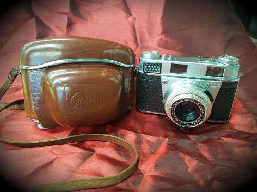 Vintage Kodak Retina-Xenar 35mm Camera F:2.8/50mm Schneider-Kreuznach Lens See condition with Bag