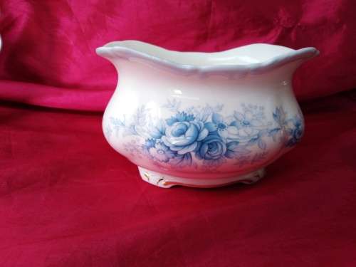 1981 Royal Albert Tiffany Sugar Bowl Bone China made in England-