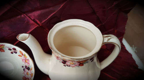 Vintage Alfred Meakin Teaset , pot, sugar bowl,creamer and 6 Duo's