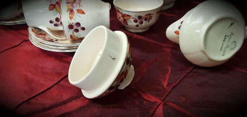 Vintage Alfred Meakin Teaset , pot, sugar bowl,creamer and 6 Duo's