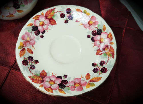 Vintage Alfred Meakin Teaset , pot, sugar bowl,creamer and 6 Duo's