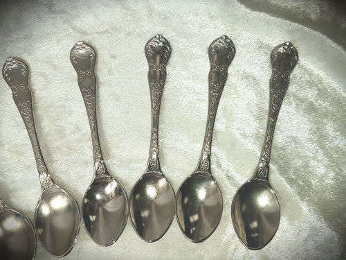 9 EPNS Sina or Gina teaspoons 116mm