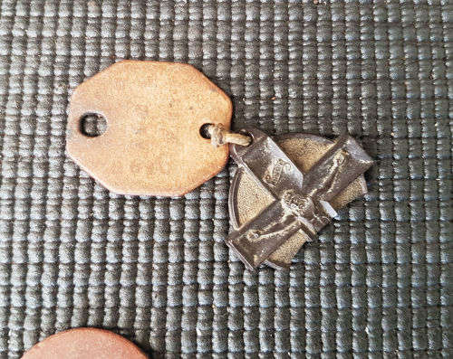 Collection of  WW2 Dog tags